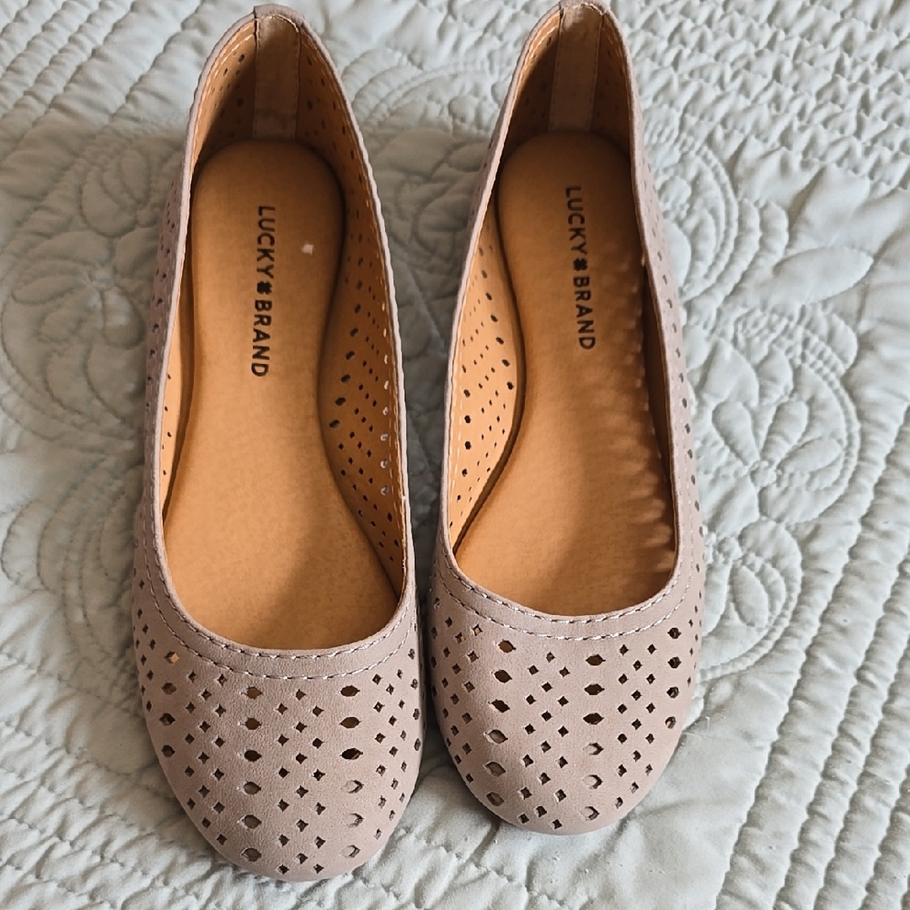 NWOB Lucky Brand Women's Perforated Ballet Flats - Grey SZ 38/8M
